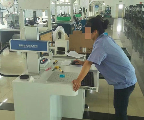 電器配件激光刻字機